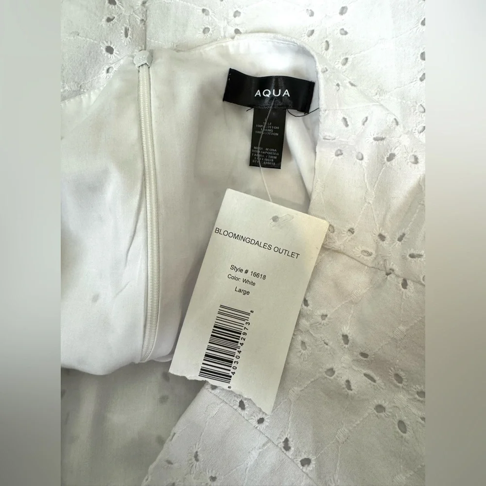 *NWT* Aqua White A-Line Mini Skirt Size Large Eyelet design lined w/Zipper back - Picture 4 of 6